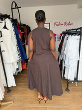 Load image into Gallery viewer, Brown linen maxi dress
