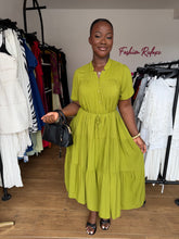 Load image into Gallery viewer, Green belted midi shift dress
