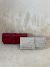 Load image into Gallery viewer, Midi sized purse
