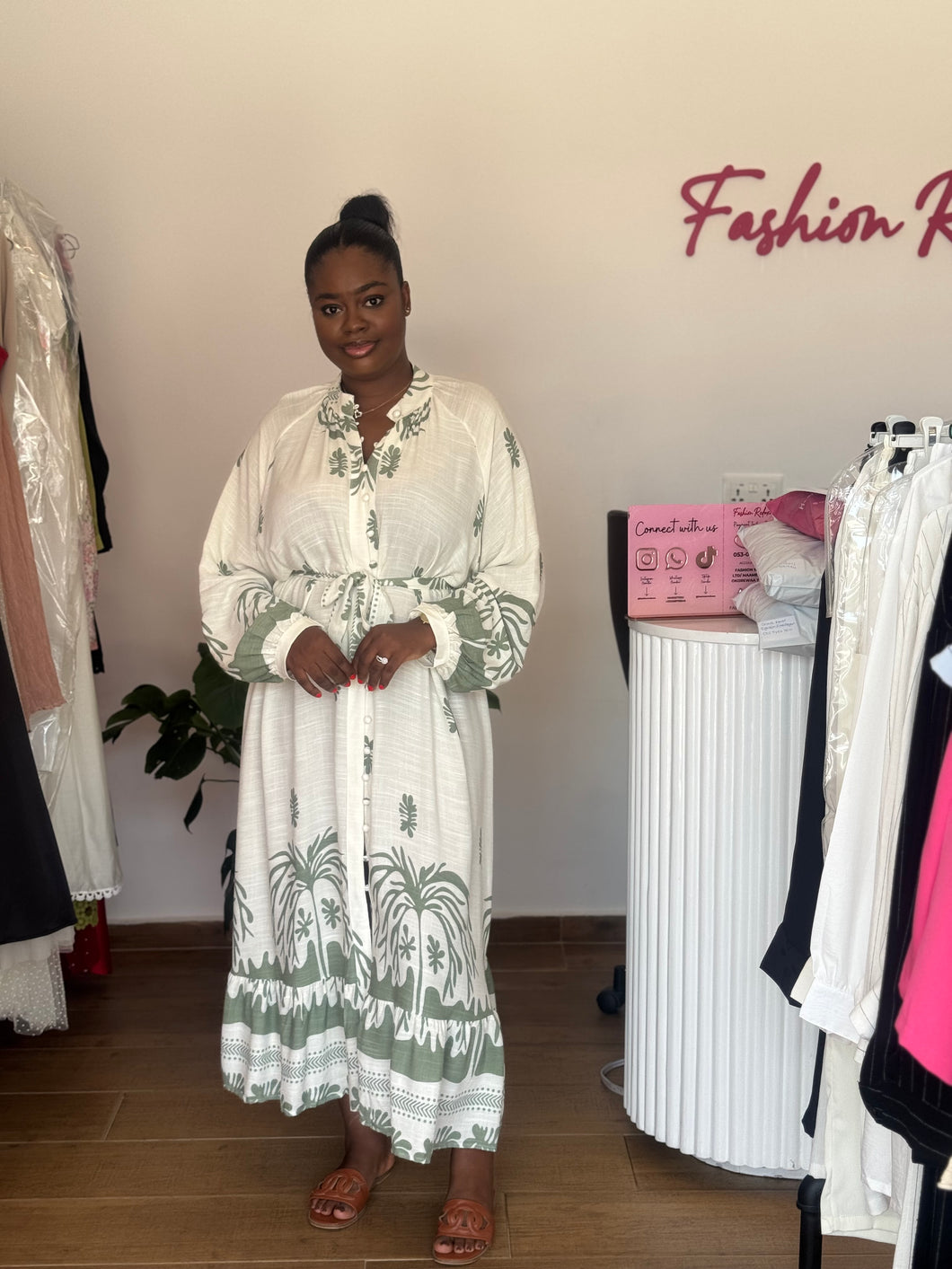 Green and white long sleeves belted maxi dress