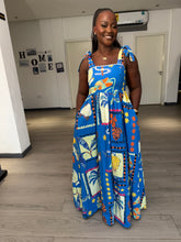 Load image into Gallery viewer, Blue sleeveless maxi patterned dress with pockets
