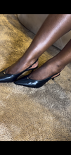 Load image into Gallery viewer, Black pointed heels
