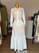 Load image into Gallery viewer, White maxi skirt two piece
