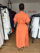 Load image into Gallery viewer, Brown belted shift dress
