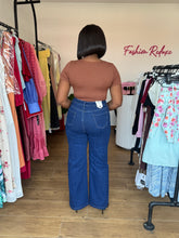 Load image into Gallery viewer, Deep blue flair jeans
