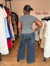 Load image into Gallery viewer, Grey stretchy ribbed top
