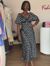 Load image into Gallery viewer, Black and white satin puff sleeves dress
