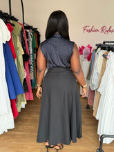 Load image into Gallery viewer, Black midi flair skirt
