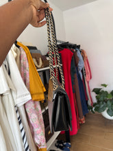 Load image into Gallery viewer, Black midi chain bag

