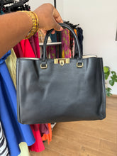 Load image into Gallery viewer, Black square midi bag
