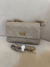 Load image into Gallery viewer, Midi quilted bag
