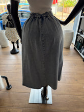 Load image into Gallery viewer, Light blue button detail midi denim skirt
