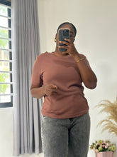 Load image into Gallery viewer, Brown cotton tshirt
