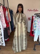 Load image into Gallery viewer, Snake print chiffon two piece set
