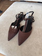 Load image into Gallery viewer, Brown satin pointed flat shoes
