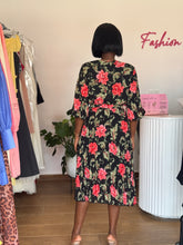 Load image into Gallery viewer, Red floral midi belted pleated dress
