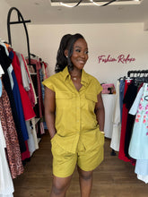 Load image into Gallery viewer, Green linen sleeveless two piece
