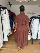 Load image into Gallery viewer, Brown belted shift dress
