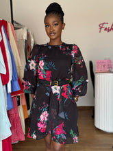 Load image into Gallery viewer, Black and pink mini longsleeves belted dress
