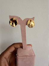 Load image into Gallery viewer, Gold studs
