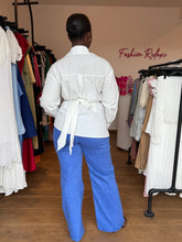 Load image into Gallery viewer, White wrap long sleeves top
