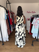 Load image into Gallery viewer, Cream and black pleated belted maxi sleeveless dress
