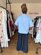 Load image into Gallery viewer, Blue button down short sleeves shirt
