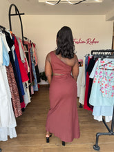 Load image into Gallery viewer, Brown linen midi cut out one arm dress
