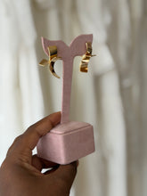 Load image into Gallery viewer, Irregular shaped earrings
