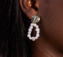 Load image into Gallery viewer, Gold beaded earrings
