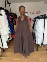 Load image into Gallery viewer, Brown linen maxi dress
