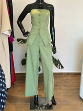 Load image into Gallery viewer, Green sleeveless two piece
