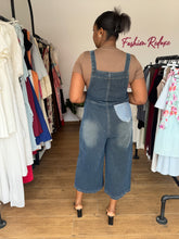 Load image into Gallery viewer, Blue denim midi pinafore
