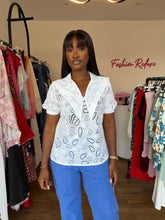 Load image into Gallery viewer, White short sleeves lace shirt
