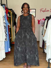 Load image into Gallery viewer, Black and grey maxi sleeveless dress
