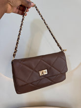 Load image into Gallery viewer, Midi quilted bag
