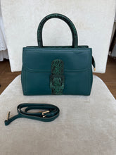 Load image into Gallery viewer, Green midi bag
