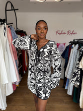 Load image into Gallery viewer, Black longsleeves resort mini dress
