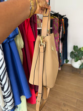 Load image into Gallery viewer, Brown midi bag
