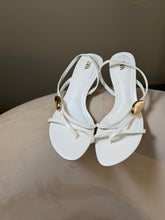 Load image into Gallery viewer, White gold detail heels
