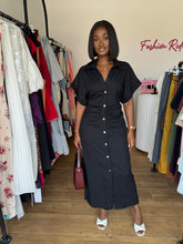 Load image into Gallery viewer, Black ruched midi dress
