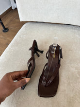 Load image into Gallery viewer, Brown slingback heeled sandals
