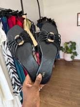 Load image into Gallery viewer, Black gold detail flat slippers
