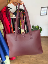 Load image into Gallery viewer, Red shoulder tote bag
