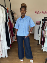 Load image into Gallery viewer, Blue button down short sleeves shirt
