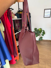 Load image into Gallery viewer, Red shoulder tote bag
