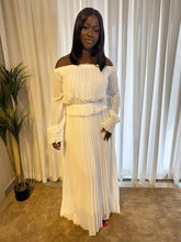 Load image into Gallery viewer, White pleated maxi skirt two piece
