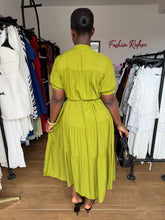 Load image into Gallery viewer, Green belted midi shift dress
