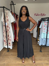 Load image into Gallery viewer, Black pleated maxi belted dress
