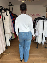 Load image into Gallery viewer, White ribbed sweater
